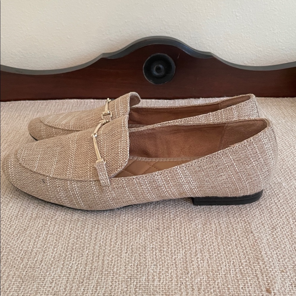 Rachel Zoe Beige Loafers with Gold Detail Size 9
